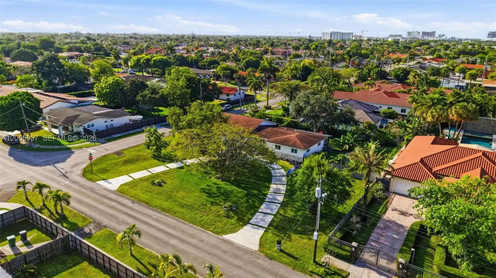 10795 SW 34th St Miami, FL 33165