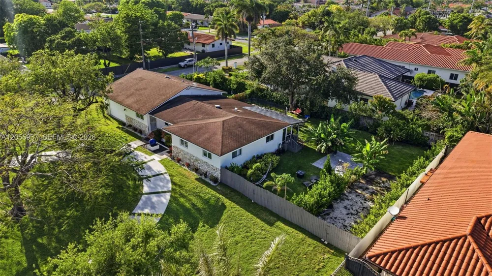 10795 SW 34th St Miami, FL 33165