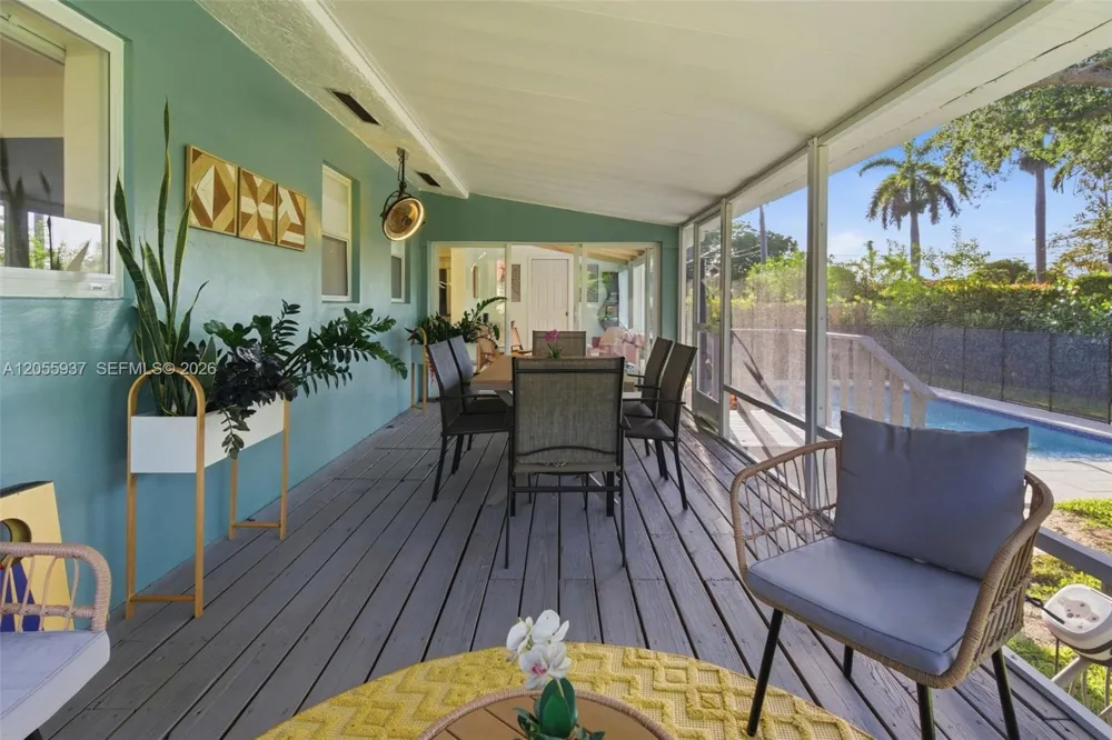 10795 SW 34th St Miami, FL 33165