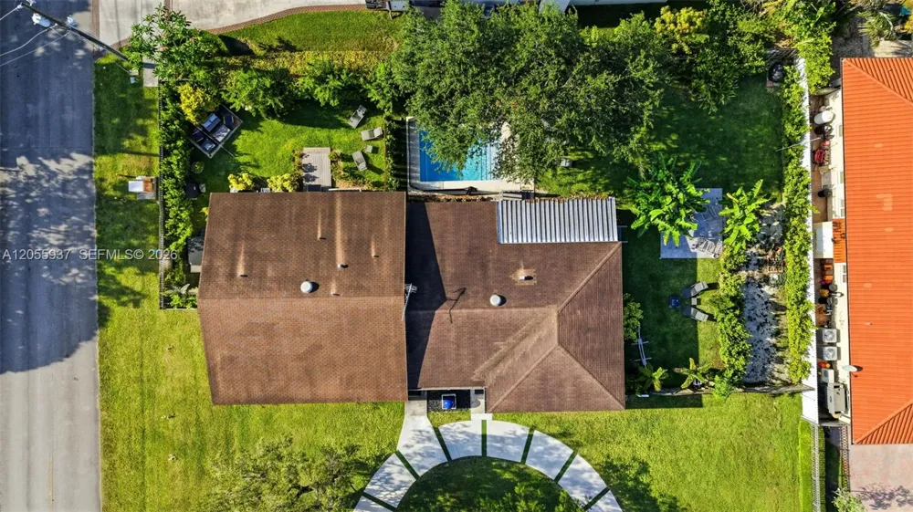 10795 SW 34th St Miami, FL 33165