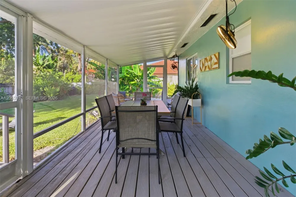 10795 SW 34th St Miami, FL 33165