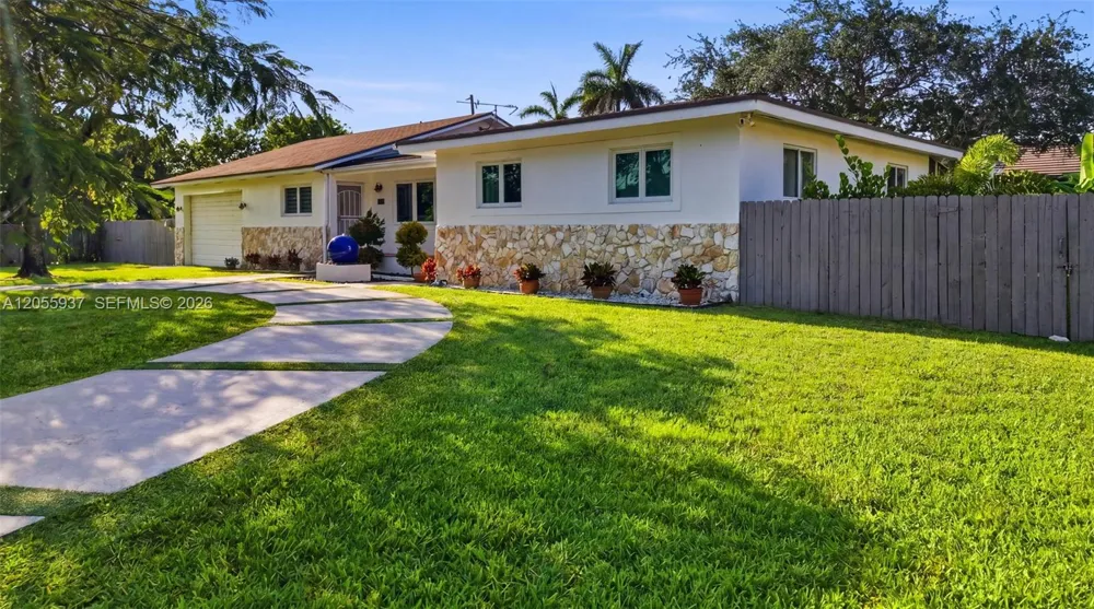 10795 SW 34th St Miami, FL 33165