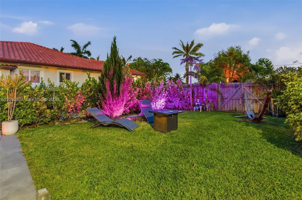 10795 SW 34th St Miami, FL 33165