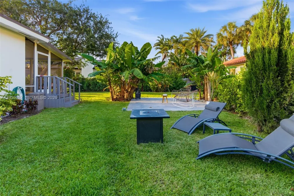 10795 SW 34th St Miami, FL 33165