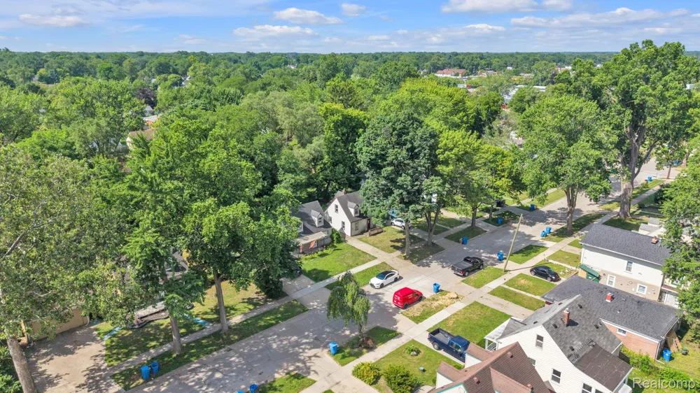 26005 Currier Street Dearborn Heights City, MI 48125