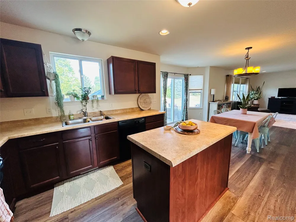 8987 Parkland Drive Ypsilanti Charter Township, MI 48197