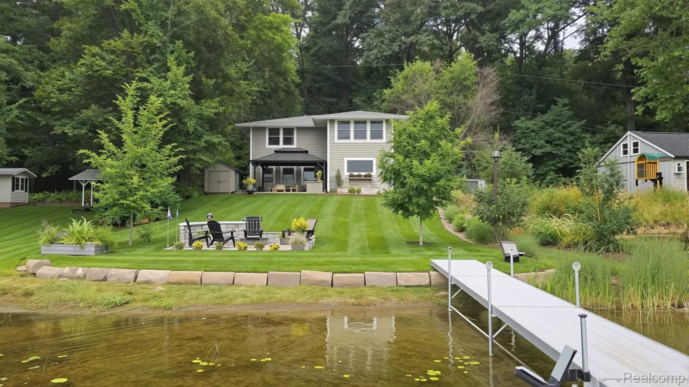 5616 Joslin Lake Drive Lyndon Township, MI 48137