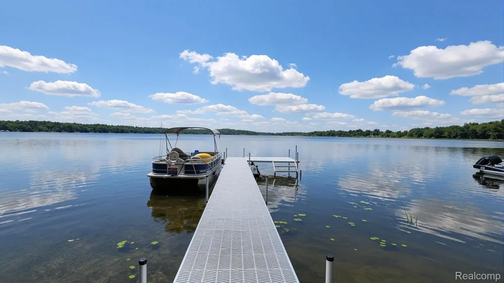 5616 Joslin Lake Drive Lyndon Township, MI 48137