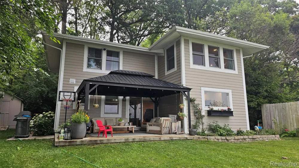 5616 Joslin Lake Drive Lyndon Township, MI 48137