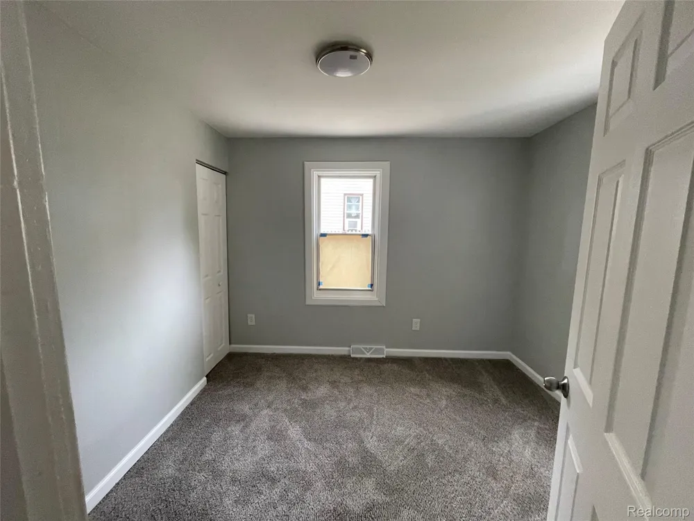818 Cedar Street Pontiac City, MI 48342