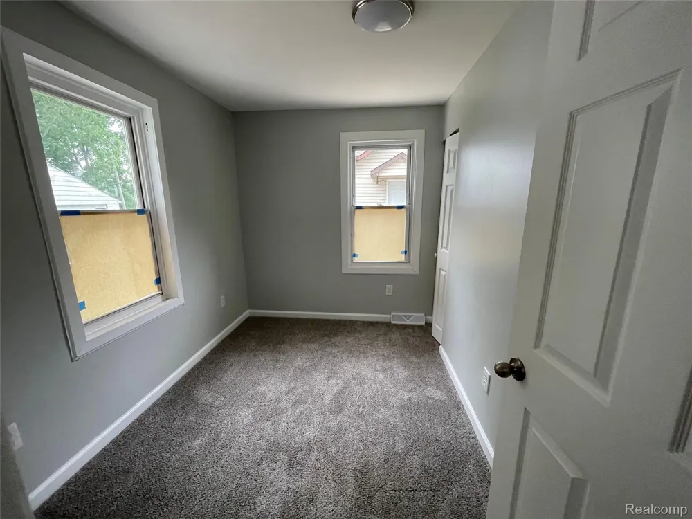 818 Cedar Street Pontiac City, MI 48342