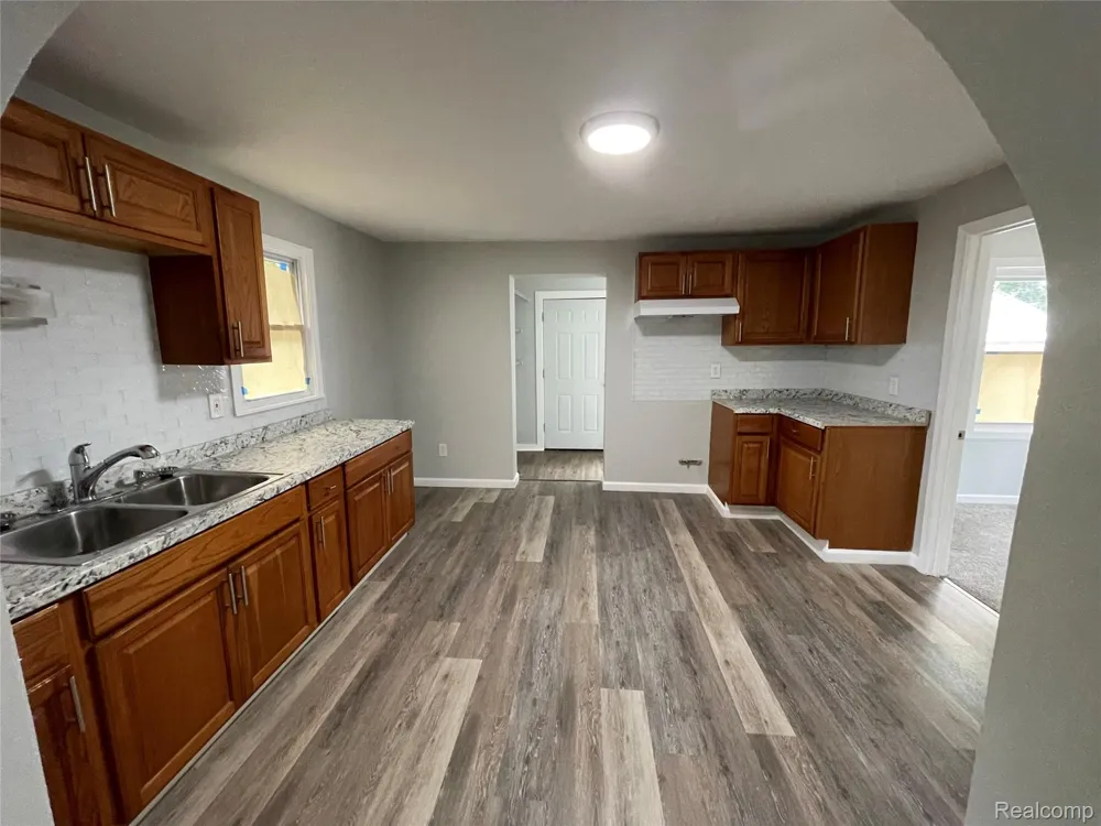 818 Cedar Street Pontiac City, MI 48342
