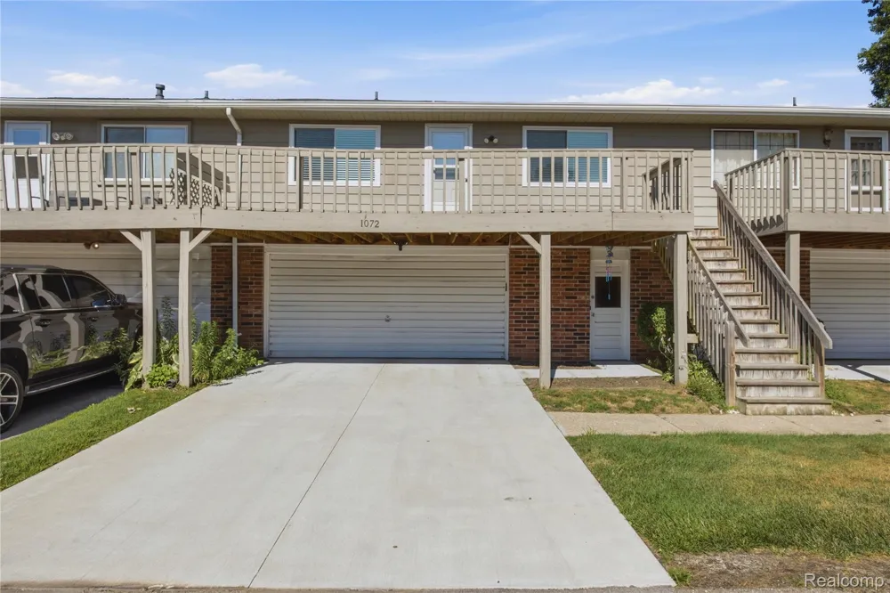 1072 Normandy Terrace Drive Flint Charter Township, MI 48532