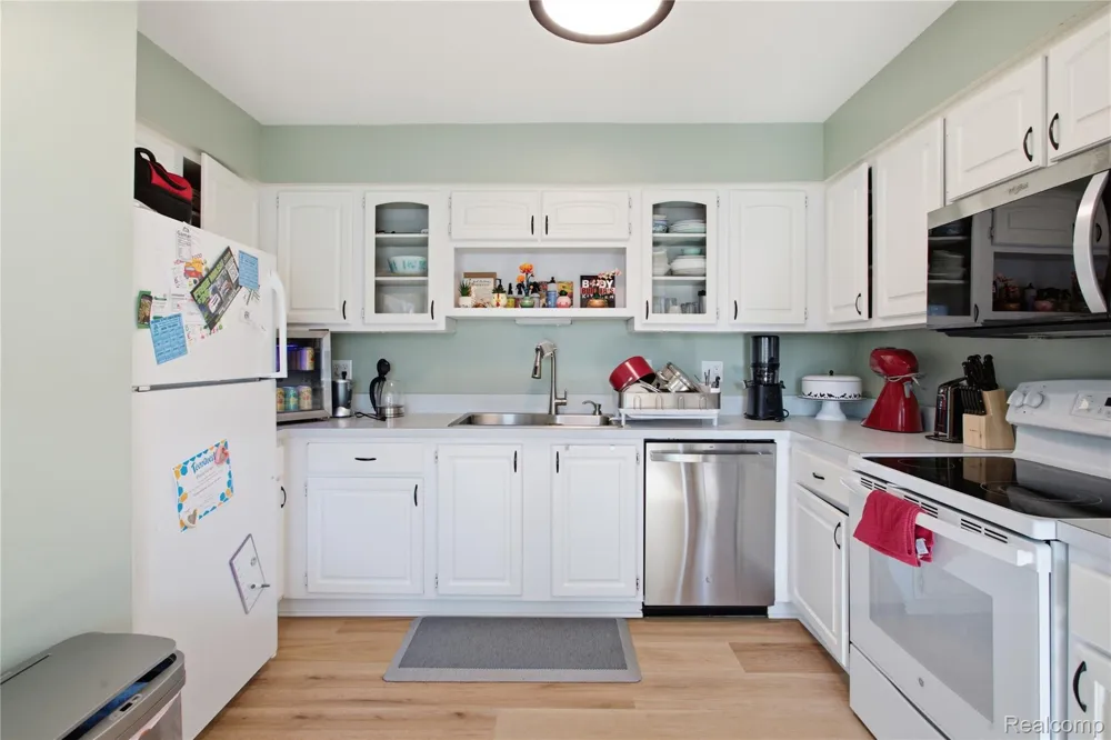 1072 Normandy Terrace Drive Flint Charter Township, MI 48532