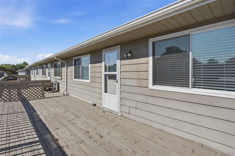 1072 Normandy Terrace Drive Flint Charter Township, MI 48532