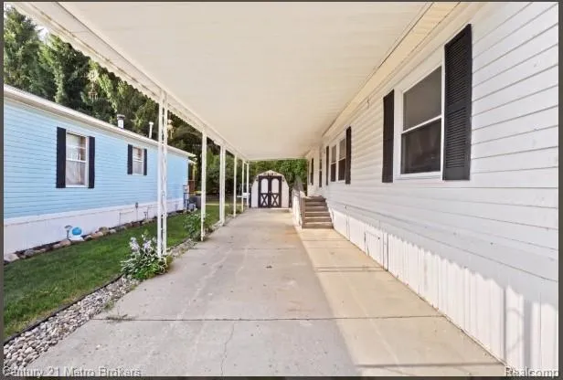 3053 E Bay Drive Fenton City, MI 48430