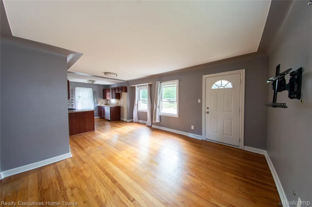 2676 Cumberland Road Berkley City, MI 48072
