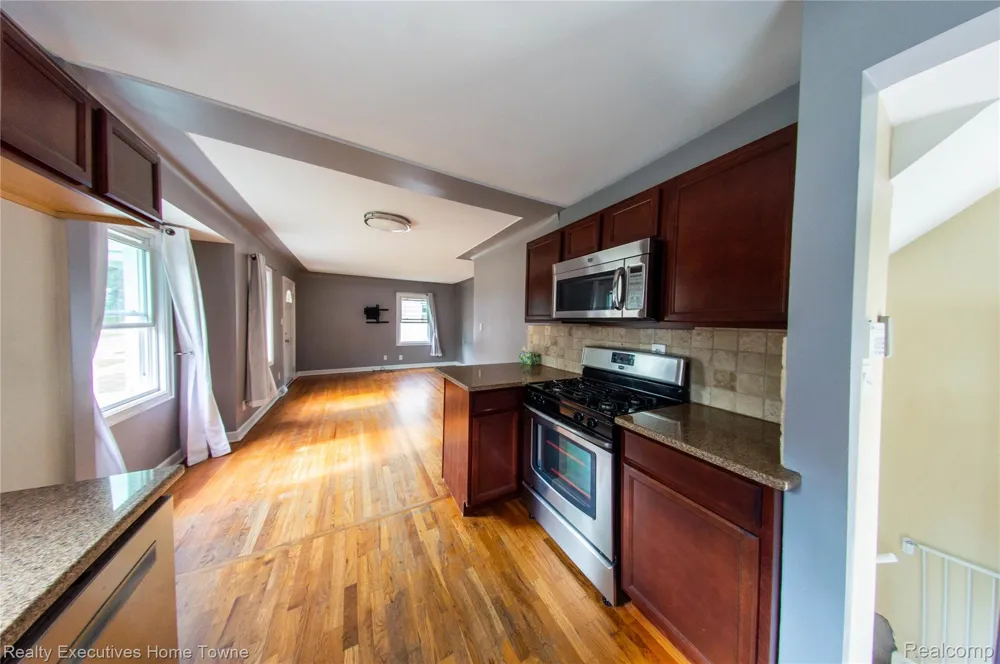 2676 Cumberland Road Berkley City, MI 48072