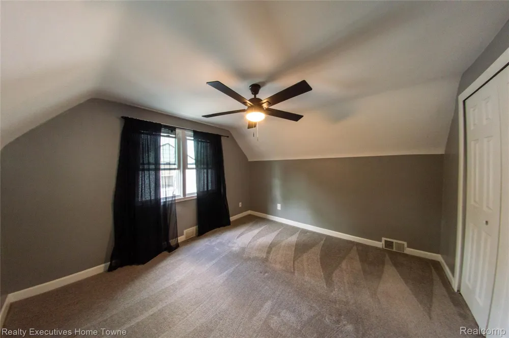 2676 Cumberland Road Berkley City, MI 48072