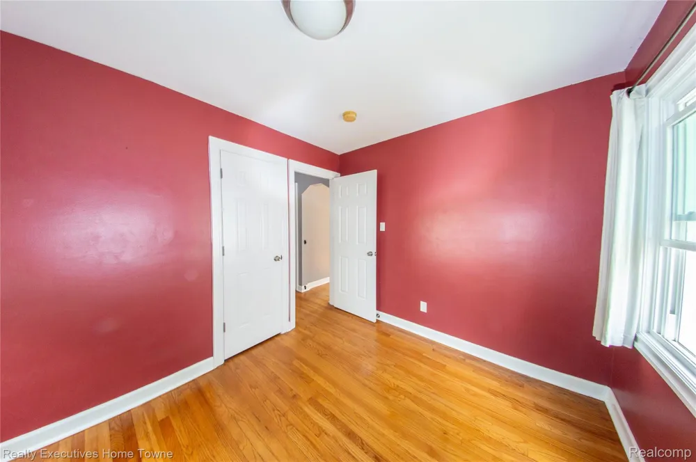 2676 Cumberland Road Berkley City, MI 48072