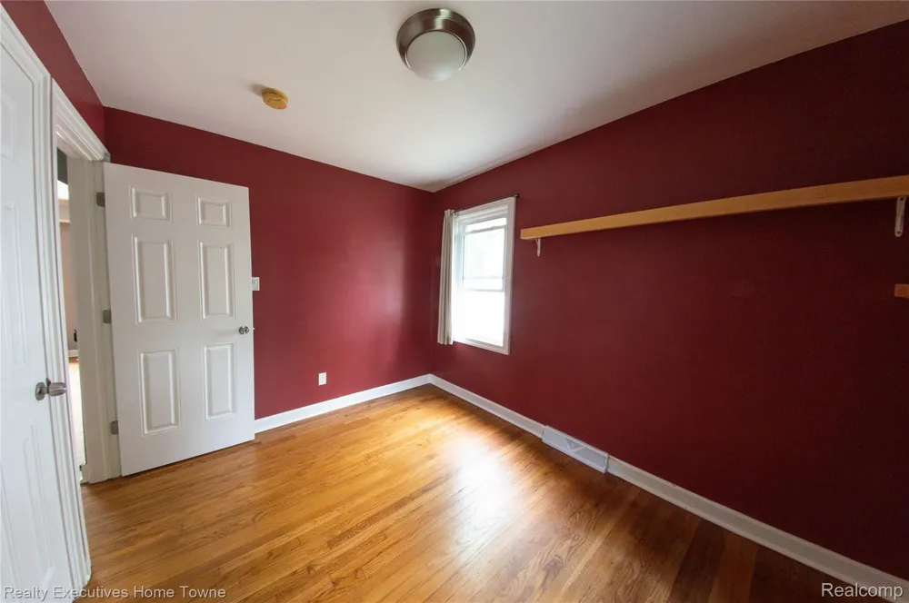 2676 Cumberland Road Berkley City, MI 48072