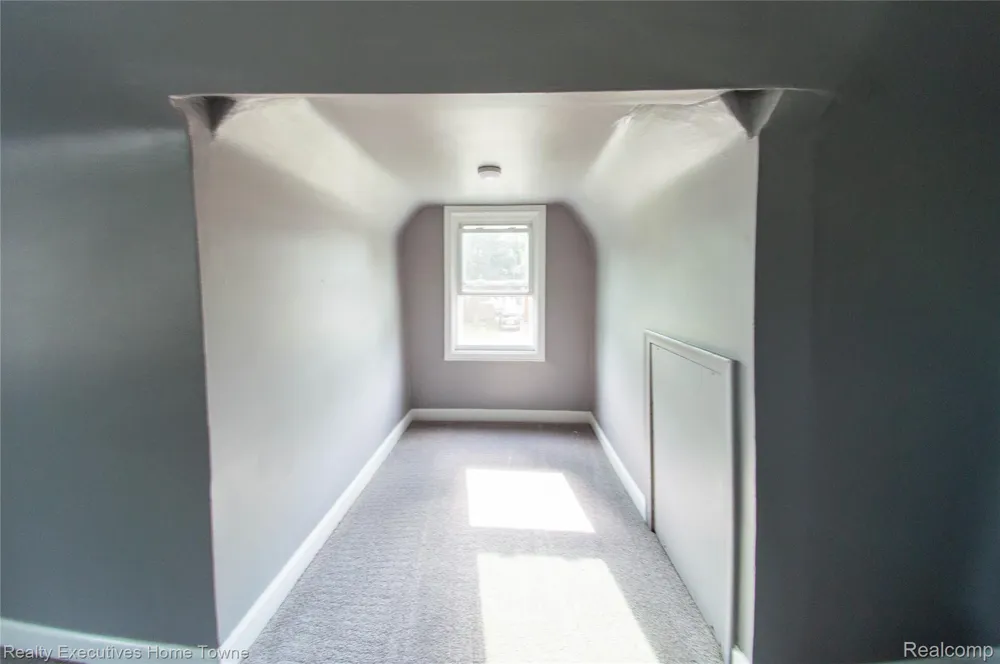2676 Cumberland Road Berkley City, MI 48072