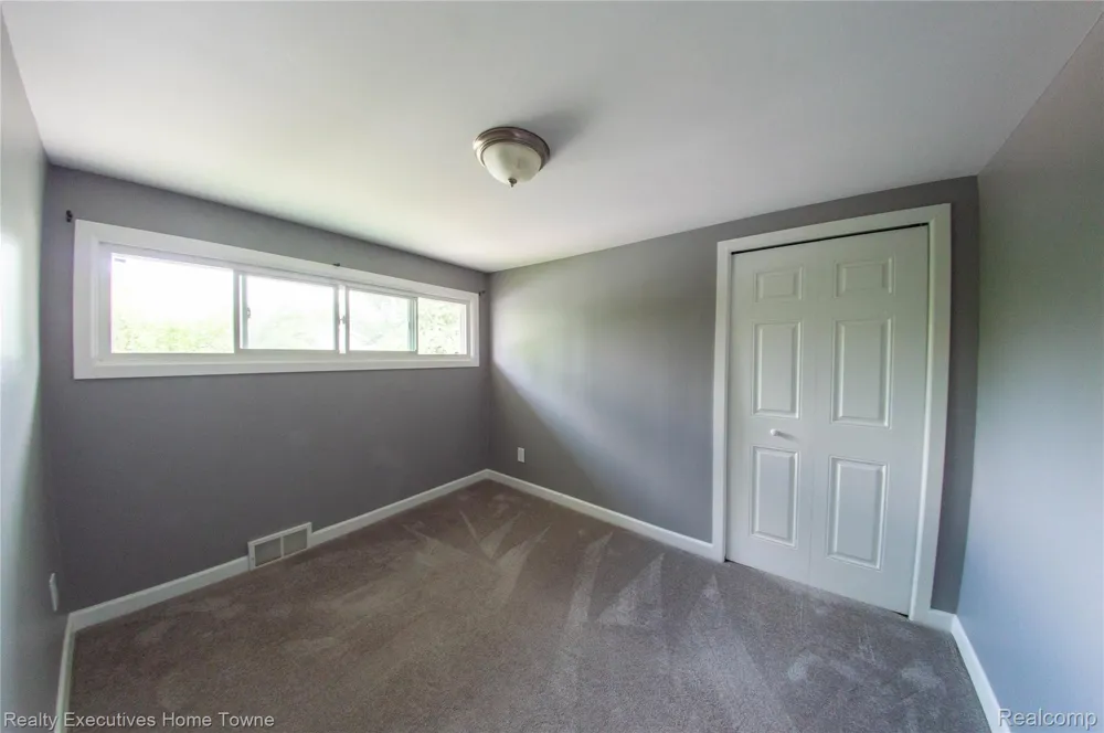 2676 Cumberland Road Berkley City, MI 48072