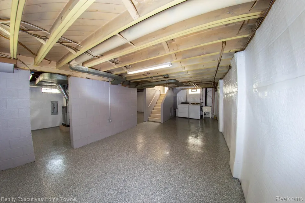 2676 Cumberland Road Berkley City, MI 48072