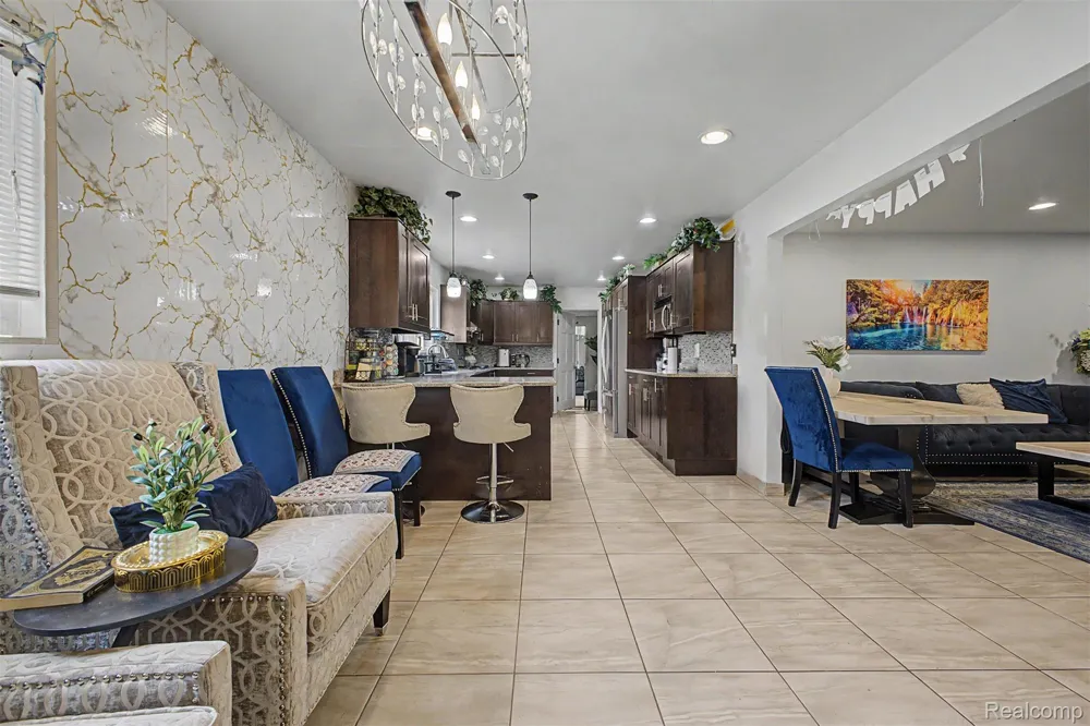 27355 Clairview Drive Dearborn Heights City, MI 48127