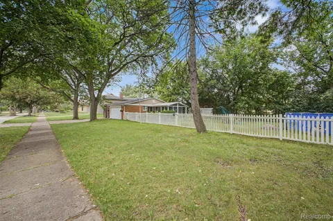 27355 Clairview Drive