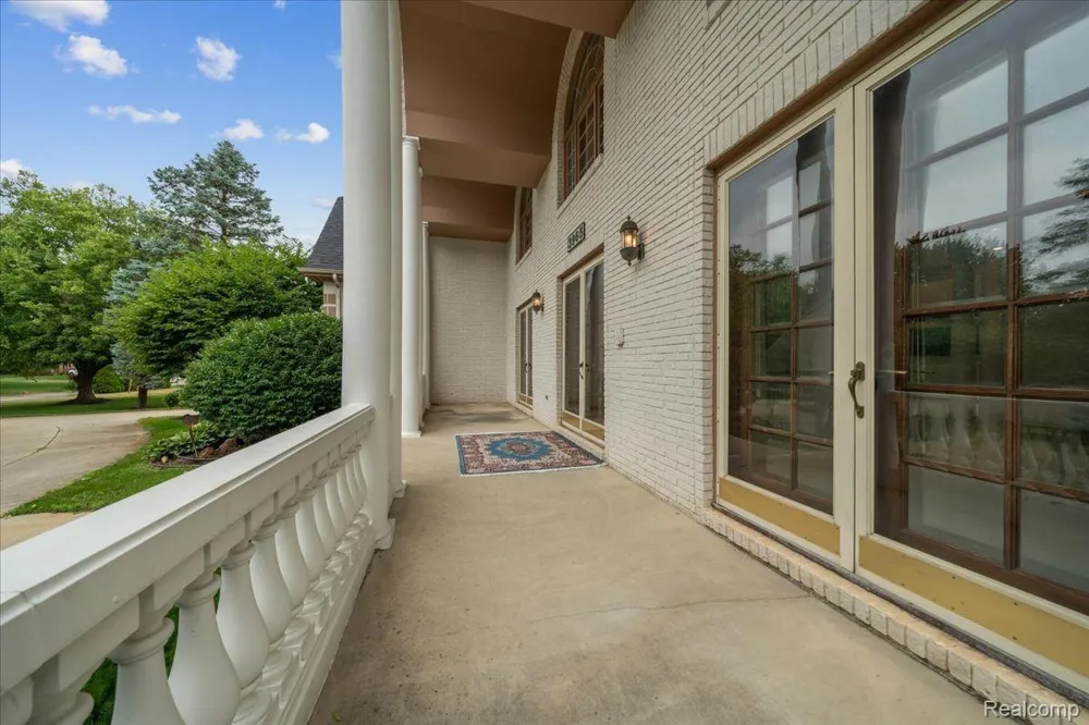 3965 Loch Bend Drive Commerce Charter Township, MI 48382
