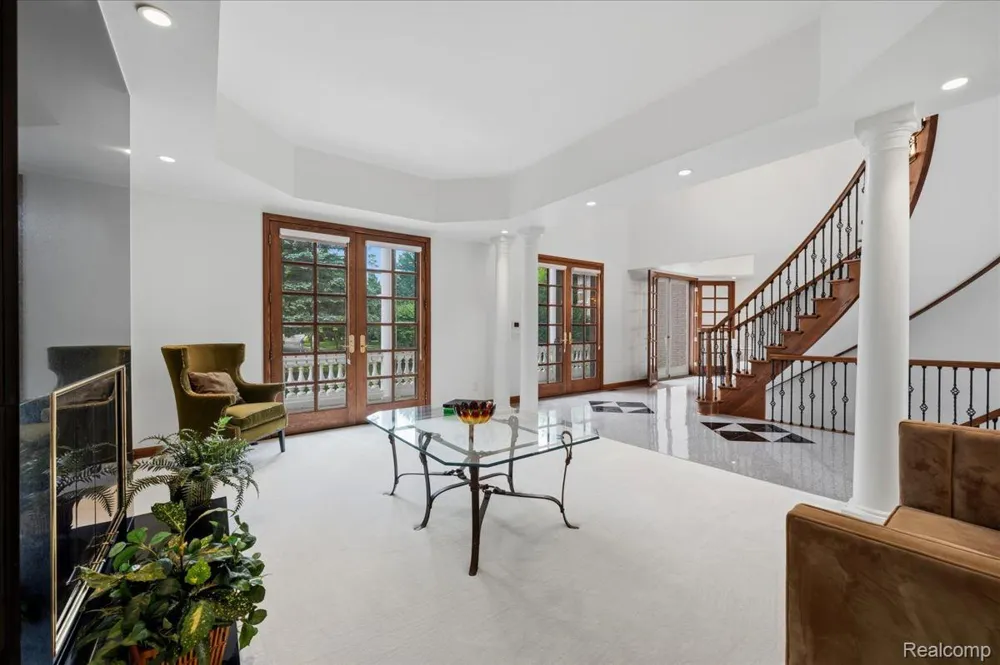 3965 Loch Bend Drive Commerce Charter Township, MI 48382