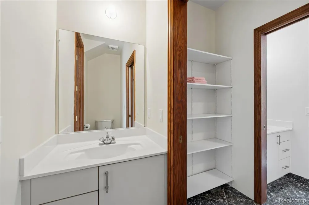 3965 Loch Bend Drive Commerce Charter Township, MI 48382