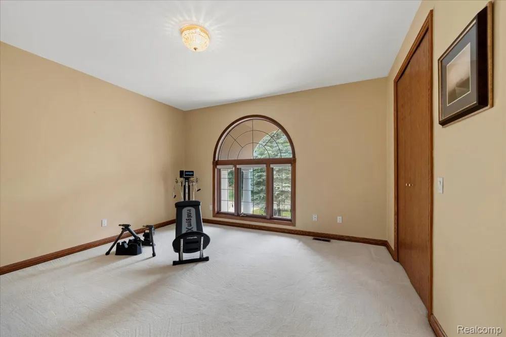 3965 Loch Bend Drive Commerce Charter Township, MI 48382