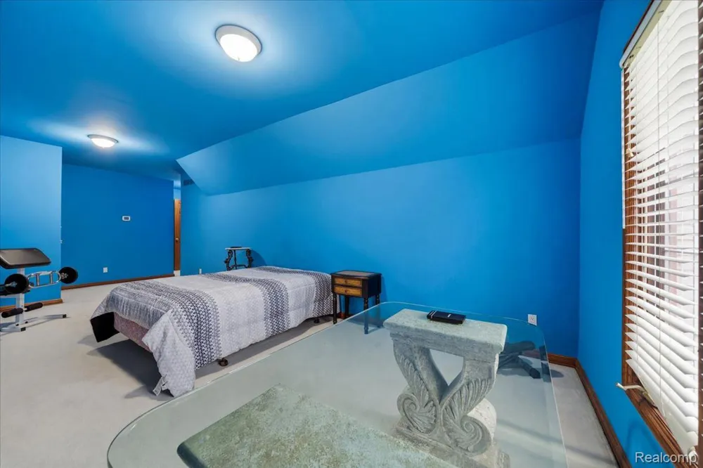 3965 Loch Bend Drive Commerce Charter Township, MI 48382