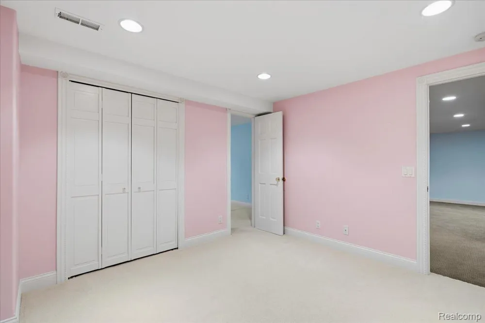 3965 Loch Bend Drive Commerce Charter Township, MI 48382