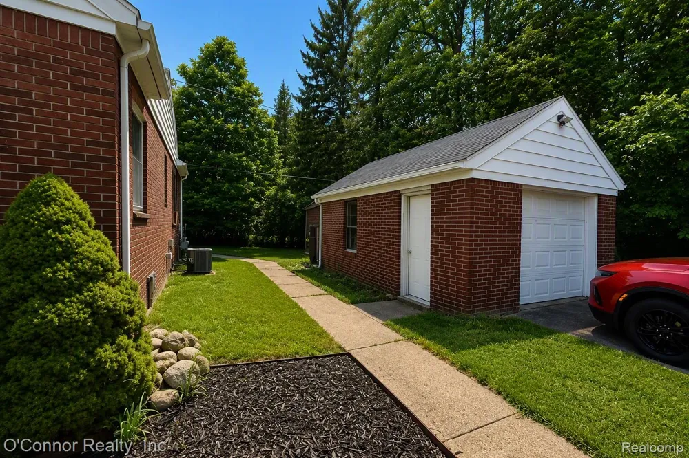 2604 Gratiot Boulevard Marysville City, MI 48040