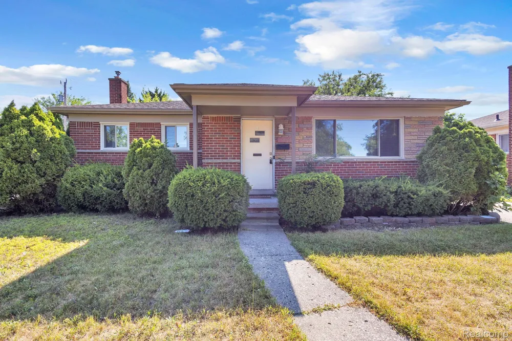 8484 Berwyn Street Dearborn Heights City, MI 48127