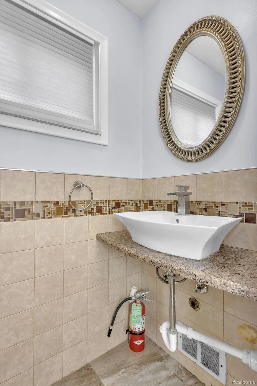 8484 Berwyn Street Dearborn Heights City, MI 48127