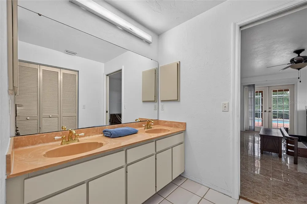 105 JACARANDA BOULEVARD Venice, FL 34292