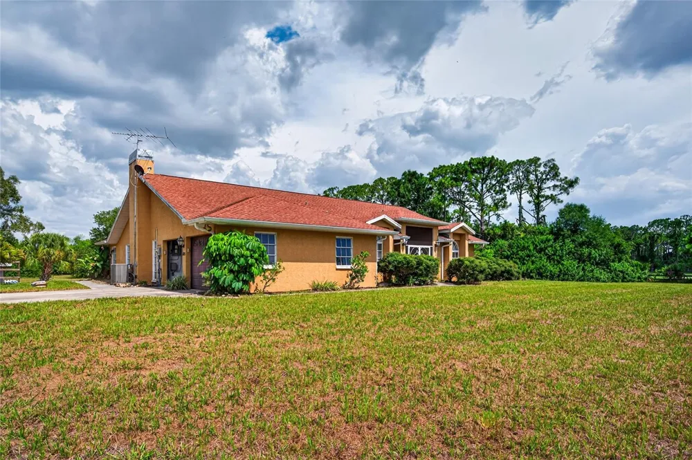105 JACARANDA BOULEVARD Venice, FL 34292
