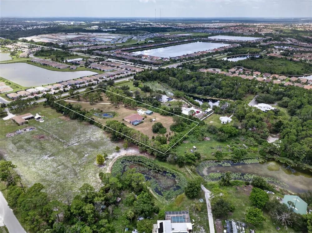 105 JACARANDA BOULEVARD Venice, FL 34292