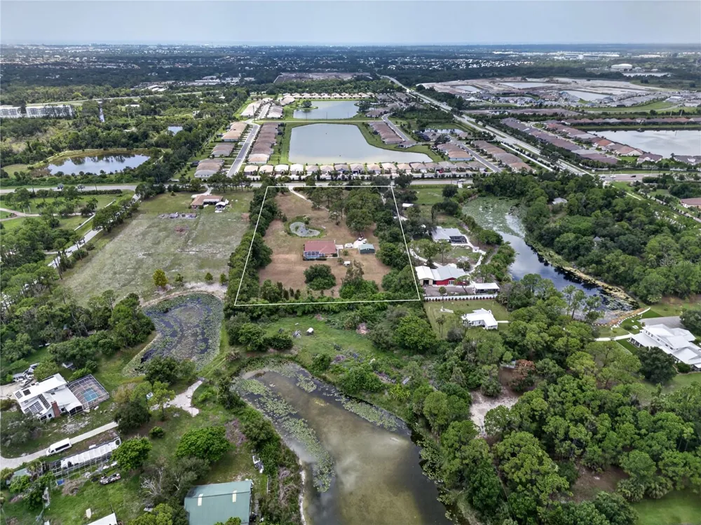 105 JACARANDA BOULEVARD Venice, FL 34292