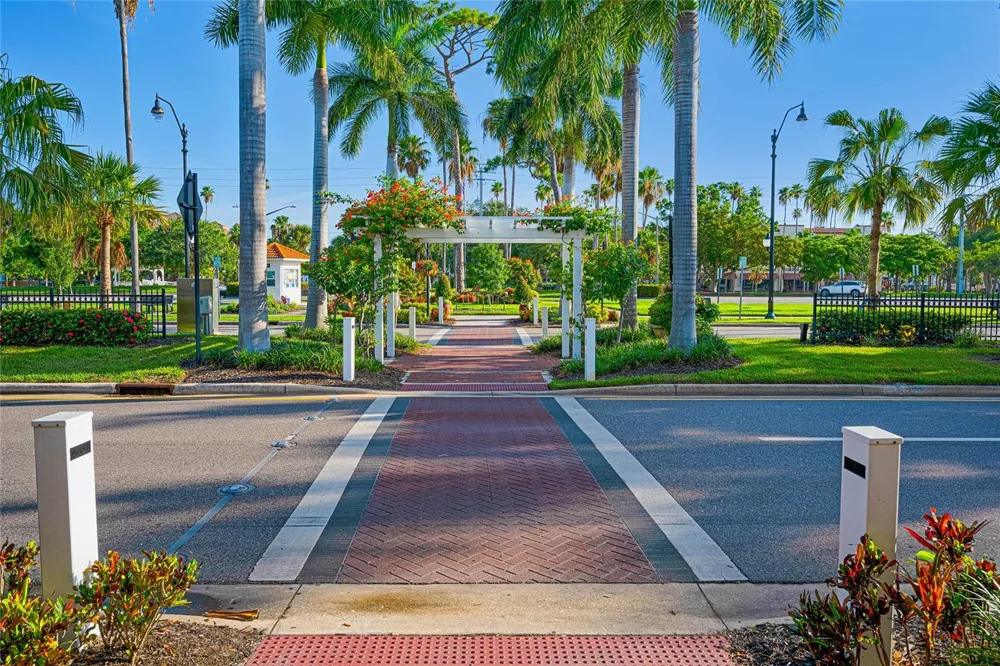 105 JACARANDA BOULEVARD Venice, FL 34292