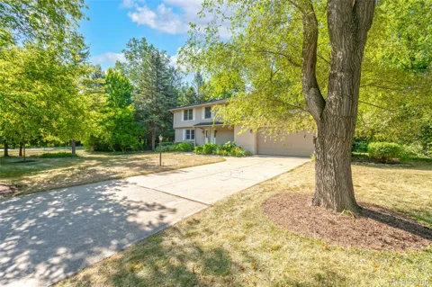 1990 Squirrel Valley Drive