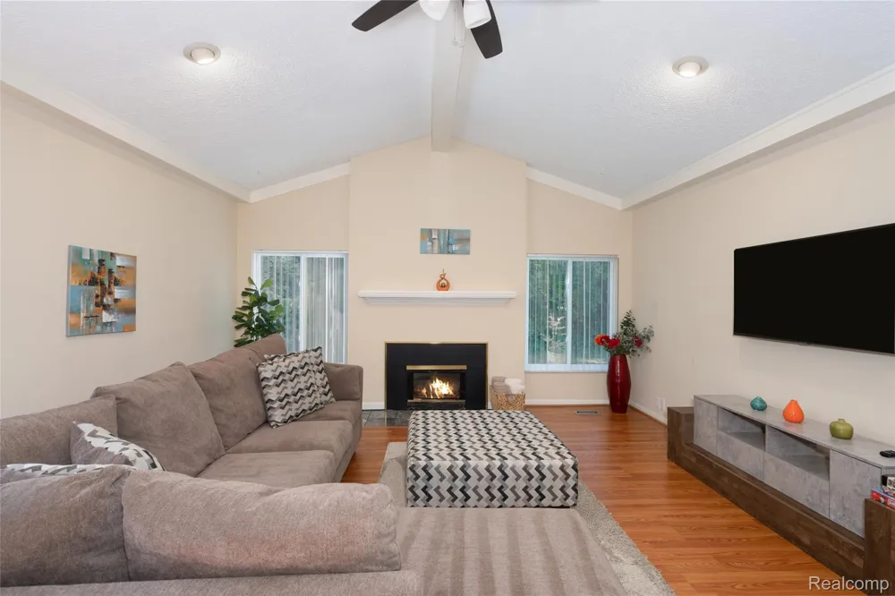 1990 Squirrel Valley Drive Bloomfield Hills City, MI 48304