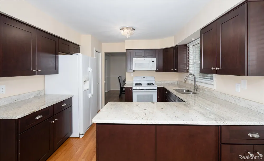 1990 Squirrel Valley Drive Bloomfield Hills City, MI 48304
