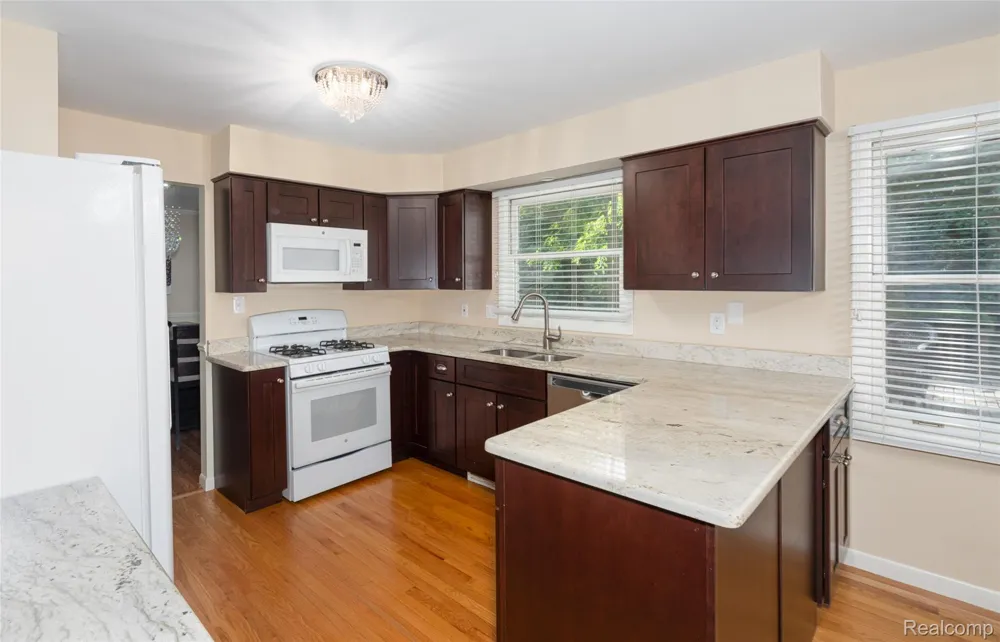 1990 Squirrel Valley Drive Bloomfield Hills City, MI 48304