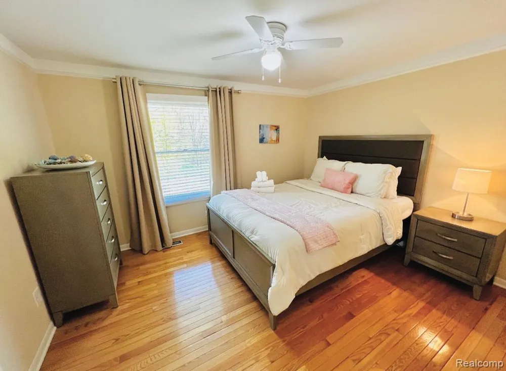1990 Squirrel Valley Drive Bloomfield Hills City, MI 48304