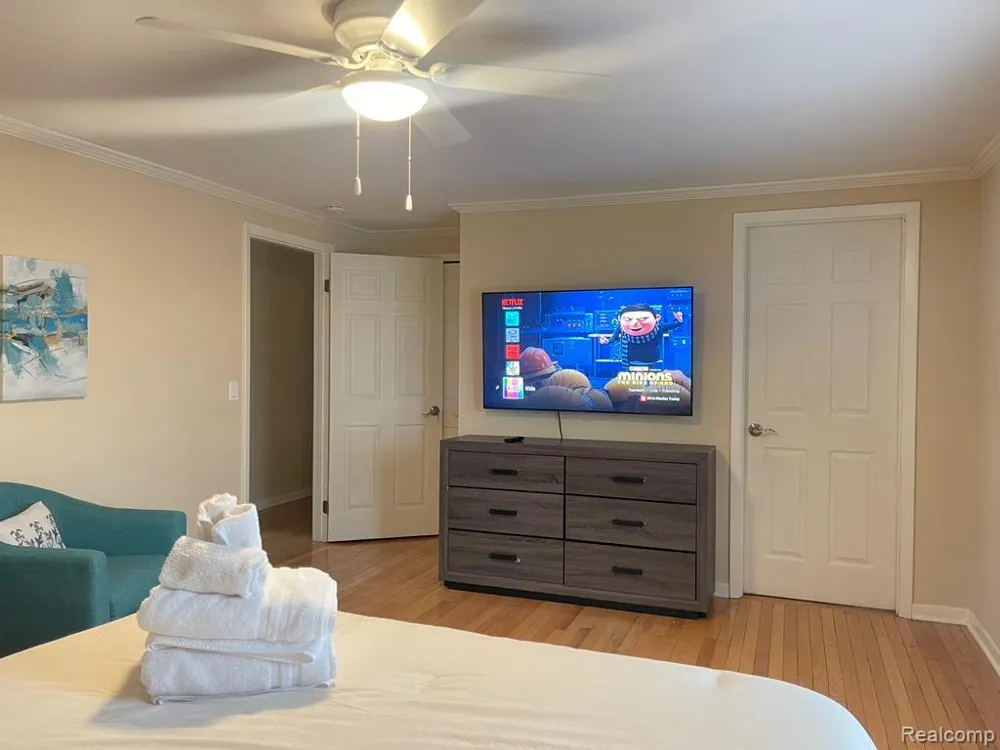 1990 Squirrel Valley Drive Bloomfield Hills City, MI 48304